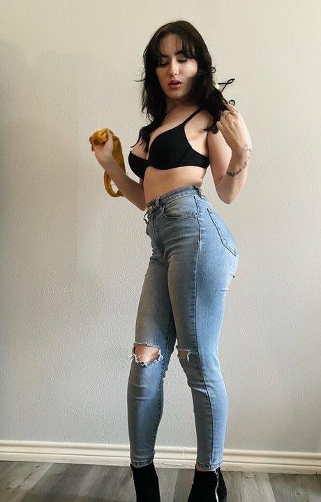 Naakte gelekte OnlyFans-foto van Babyjadez
