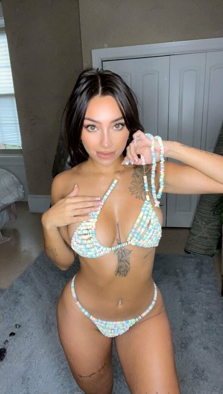 Naakte gelekte OnlyFans-foto van Sisirosee2