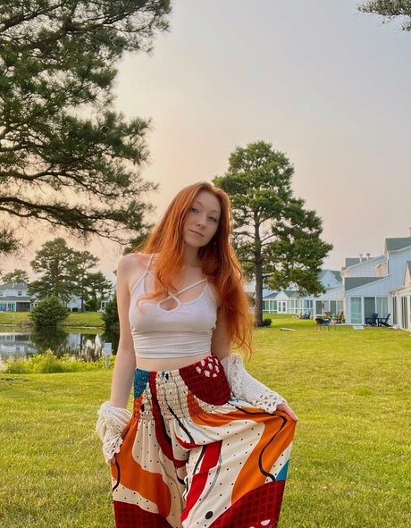 Naakte gelekte OnlyFans-foto van Strawberryshortkay