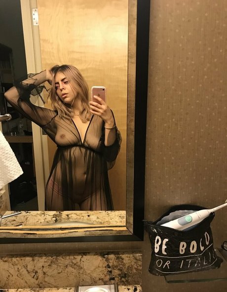 Naakte gelekte OnlyFans-foto van Dailydaisy