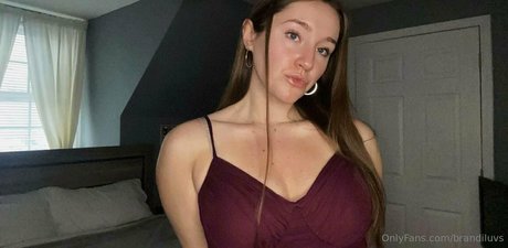 Naakte gelekte OnlyFans-foto van Brandiluvs