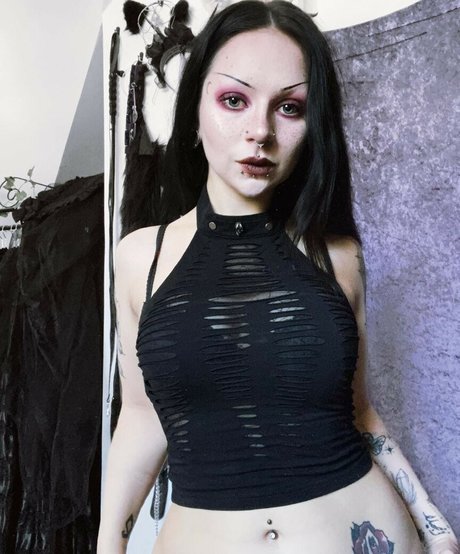 Naakte gelekte OnlyFans-foto van Nevernanoir