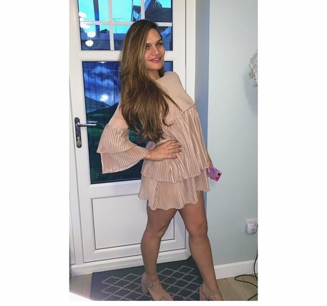 Naakte gelekte OnlyFans-foto van Lana D