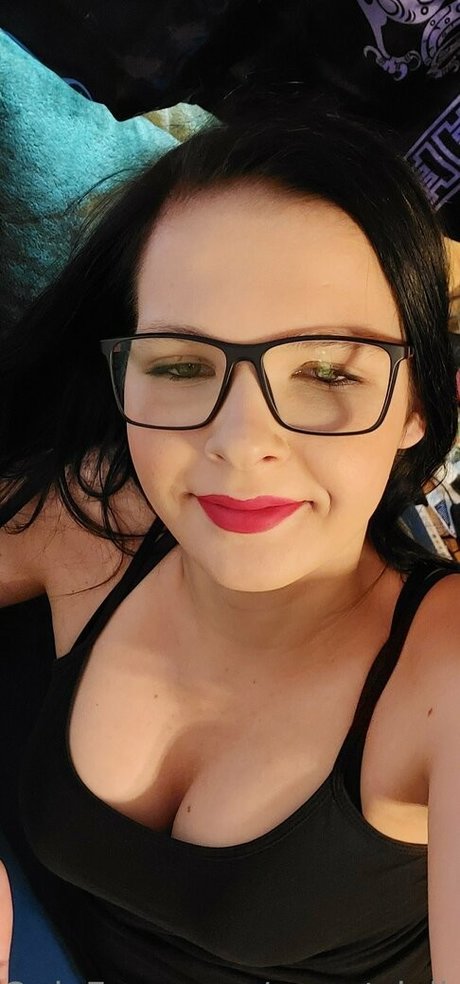 Naakte gelekte OnlyFans-foto van Sweetlollypopgirl