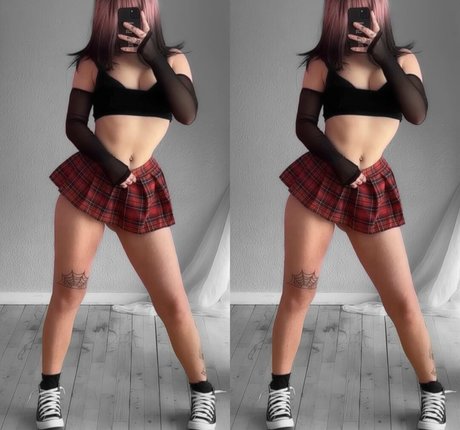 Naakte gelekte OnlyFans-foto van Softbunnyrae