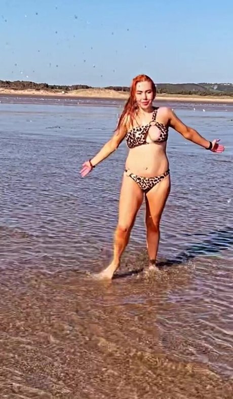 Naakte gelekte OnlyFans-foto van Hayley Pearce