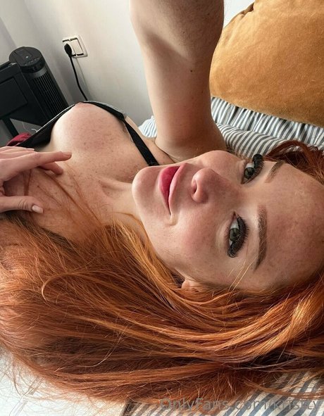 Naakte gelekte OnlyFans-foto van Kristty