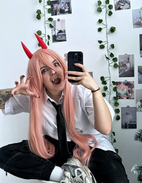 Naakte gelekte OnlyFans-foto van Salemshailey