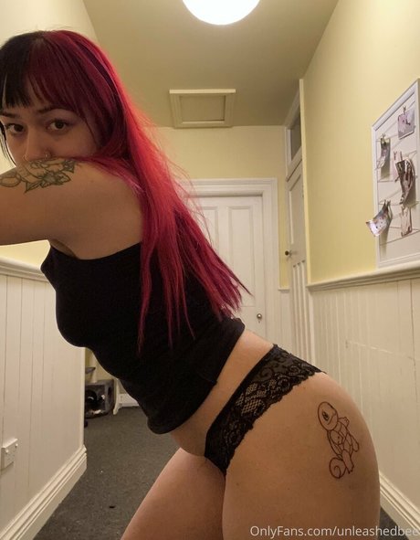 Naakte gelekte OnlyFans-foto van Ariquxeen