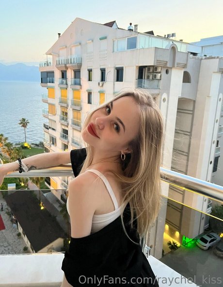 Naakte gelekte OnlyFans-foto van Raychelkiss