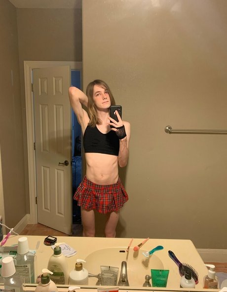 Femboycherryblossom