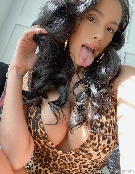 Naakte gelekte OnlyFans-foto van Erica Mena