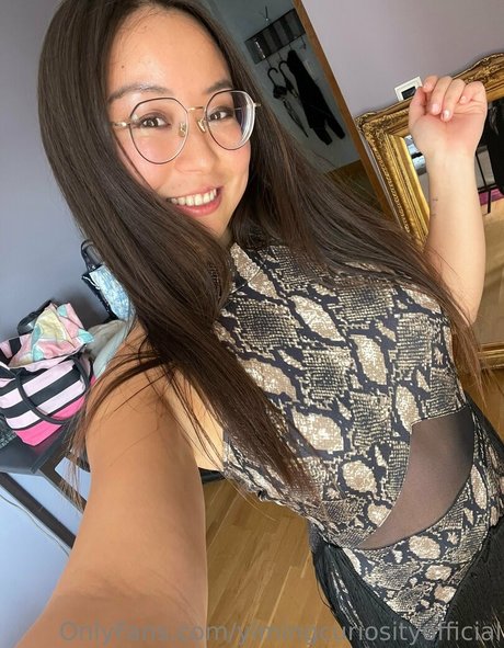 Naakte gelekte OnlyFans-foto van Yimingcuriosityofficial