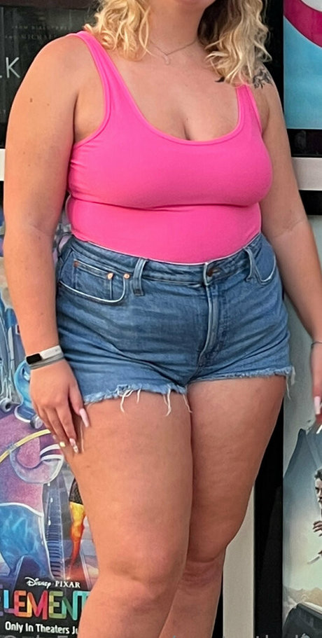 Naakte gelekte OnlyFans-foto van Poptartbelly