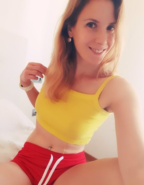 Naakte gelekte OnlyFans-foto van Ellyedelweiss