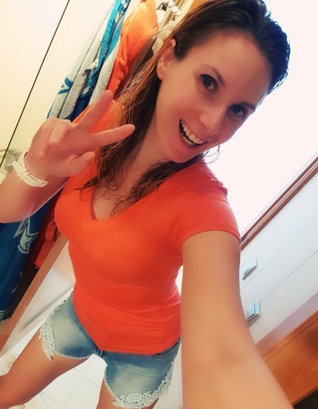 Naakte gelekte OnlyFans-foto van Ellyedelweiss