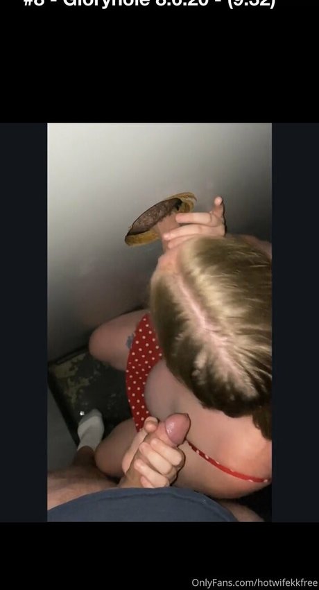 Naakte gelekte OnlyFans-foto van Hotwifekkfree