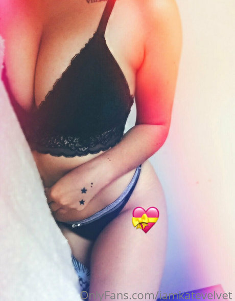 Naakte gelekte OnlyFans-foto van Katerinavelvet