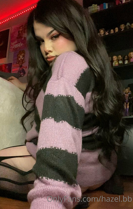 Naakte gelekte OnlyFans-foto van Hazelbb