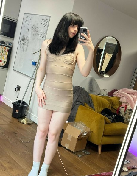 Naakte gelekte OnlyFans-foto van Ickyypeach