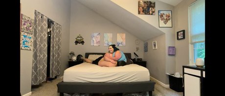 Naakte gelekte OnlyFans-foto van Celiabbwfree