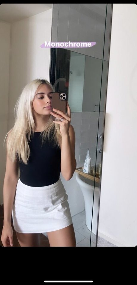 Naakte gelekte OnlyFans-foto van Ambar Driscoll