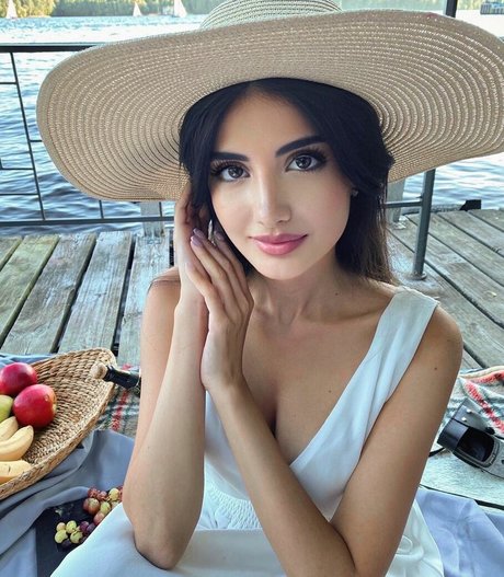 Naakte gelekte OnlyFans-foto van Sabina Agaeva Ahmed