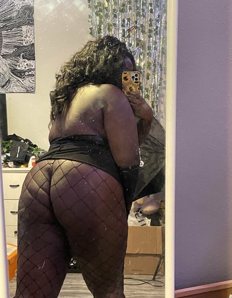 Naakte gelekte OnlyFans-foto van Strifequeeneris