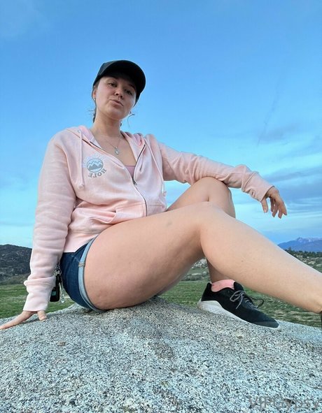 Naakte gelekte OnlyFans-foto van Courtneylynnfree