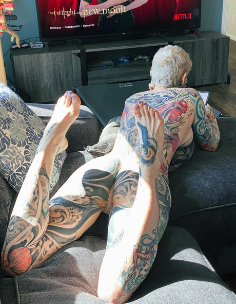 Naakte gelekte OnlyFans-foto van Cignosuicide