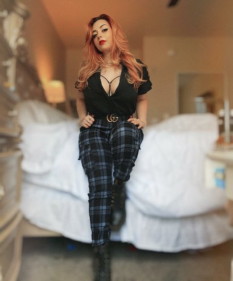 Naakte gelekte OnlyFans-foto van Joanne Rose