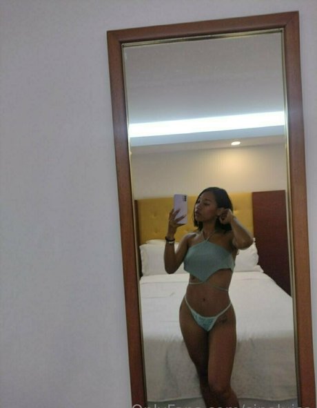 Naakte gelekte OnlyFans-foto van Sinaluisa