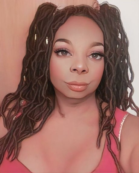 Naakte gelekte OnlyFans-foto van Lashanti