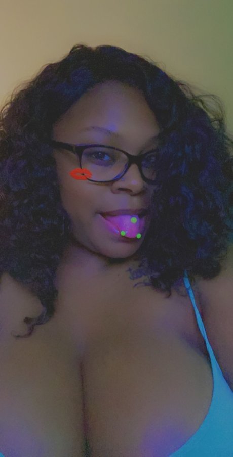Naakte gelekte OnlyFans-foto van Chanel Baker