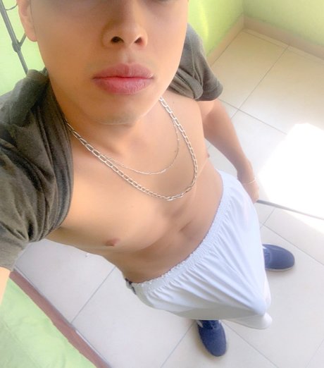 Naakte gelekte OnlyFans-foto van Chacalito Xl
