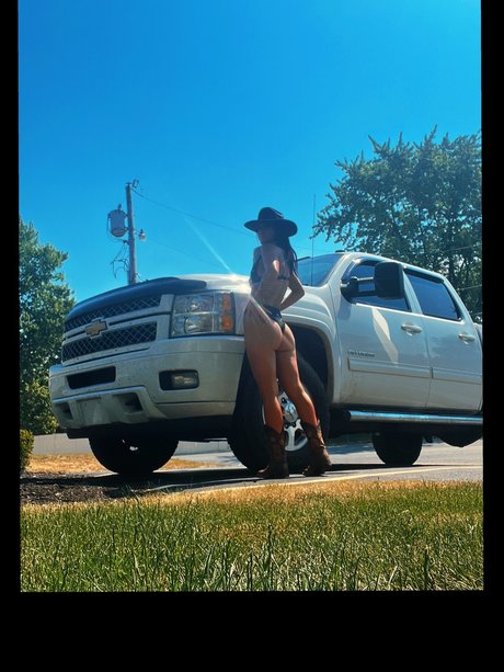 Naakte gelekte OnlyFans-foto van Carharttqueen