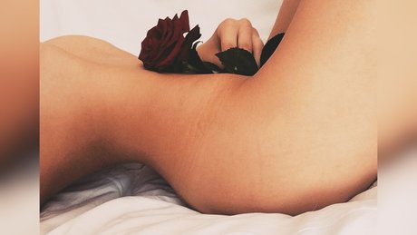 Naakte gelekte OnlyFans-foto van 28 Milena