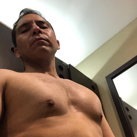 Naakte gelekte OnlyFans-foto van Camus De Acuario