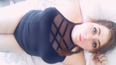 Naakte gelekte OnlyFans-foto van Miss Evanna Baron