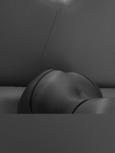 Naakte gelekte OnlyFans-foto van Meime