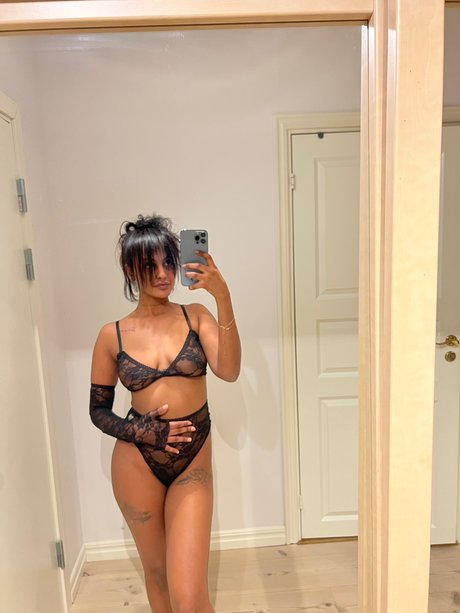 Naakte gelekte OnlyFans-foto van Missbellanas