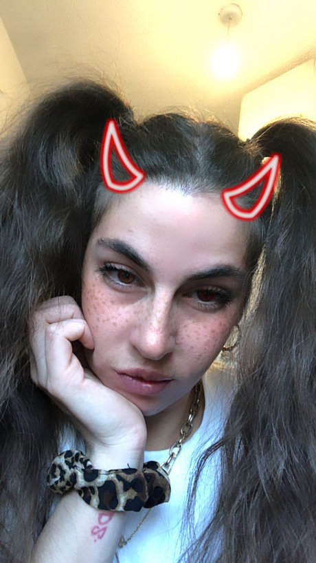 Naakte gelekte OnlyFans-foto van   