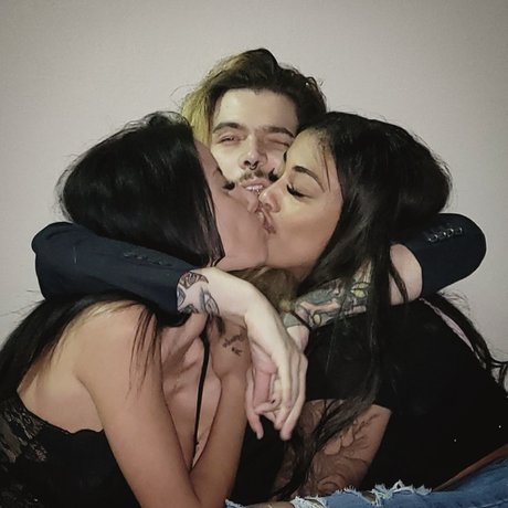 Naakte gelekte OnlyFans-foto van Oliver