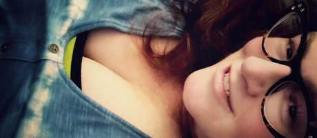 Naakte gelekte OnlyFans-foto van Captain Sexkitten