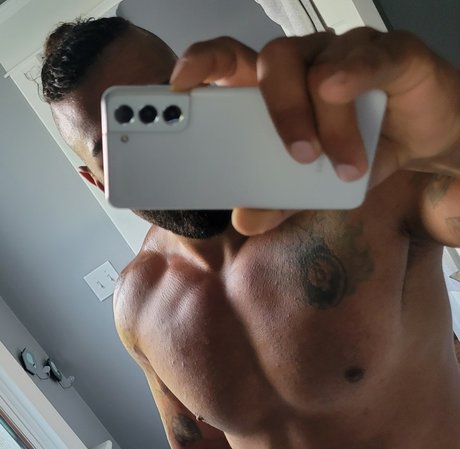 Naakte gelekte OnlyFans-foto van Jessie Jay Banger