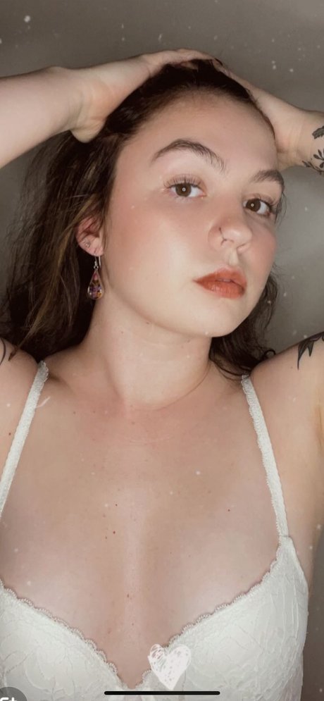 Naakte gelekte OnlyFans-foto van Chesley