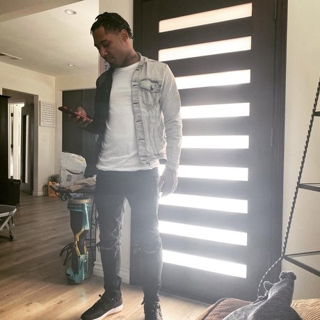 Naakte gelekte OnlyFans-foto van Brick Stacker