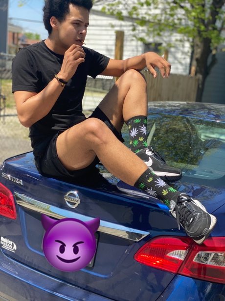 Naakte gelekte OnlyFans-foto van Freddie D