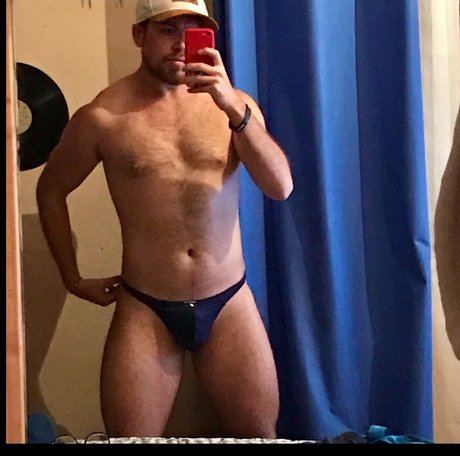 Naakte gelekte OnlyFans-foto van Felipe