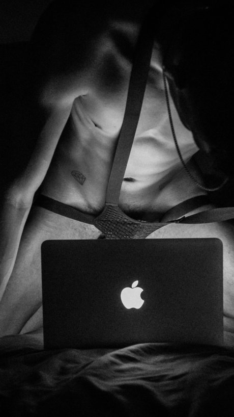 Naakte gelekte OnlyFans-foto van Mmjr Photo X
